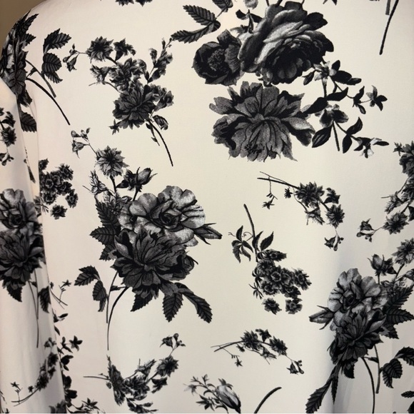 2/$30 JOUICA Women’s Floral V-Neck Tulip Sleeve Blouse Careerwear Size L - Picture 4 of 8